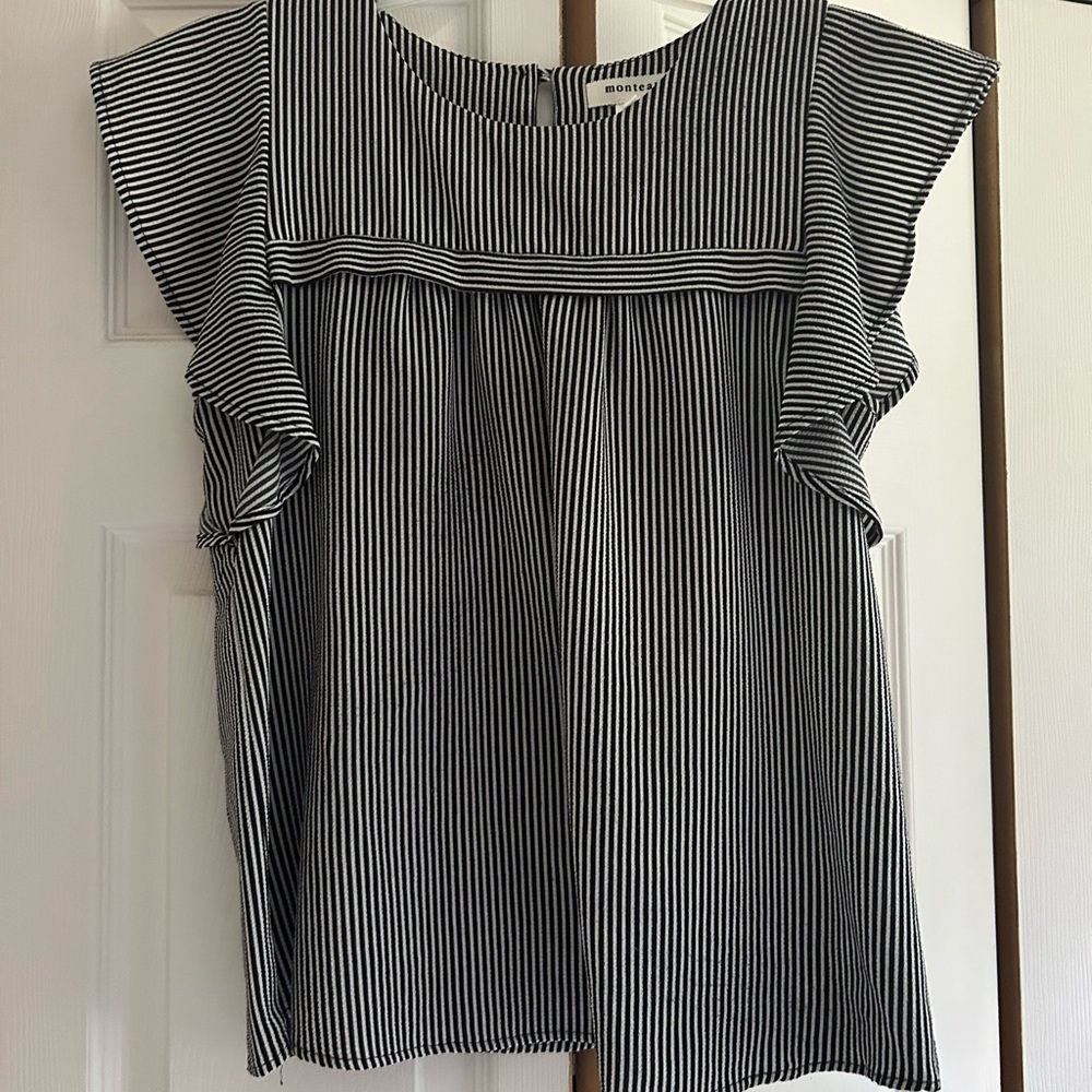 Monteau Black and White Striped Blouse⭐️ 4/25!!